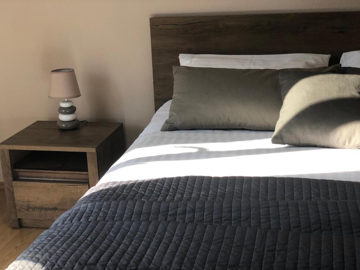 Bed & Breakfast Kurtic Supetar Bagian luar foto