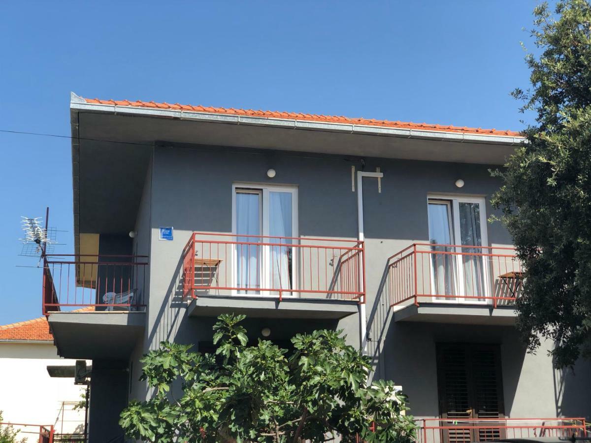 Bed & Breakfast Kurtic Supetar Bagian luar foto