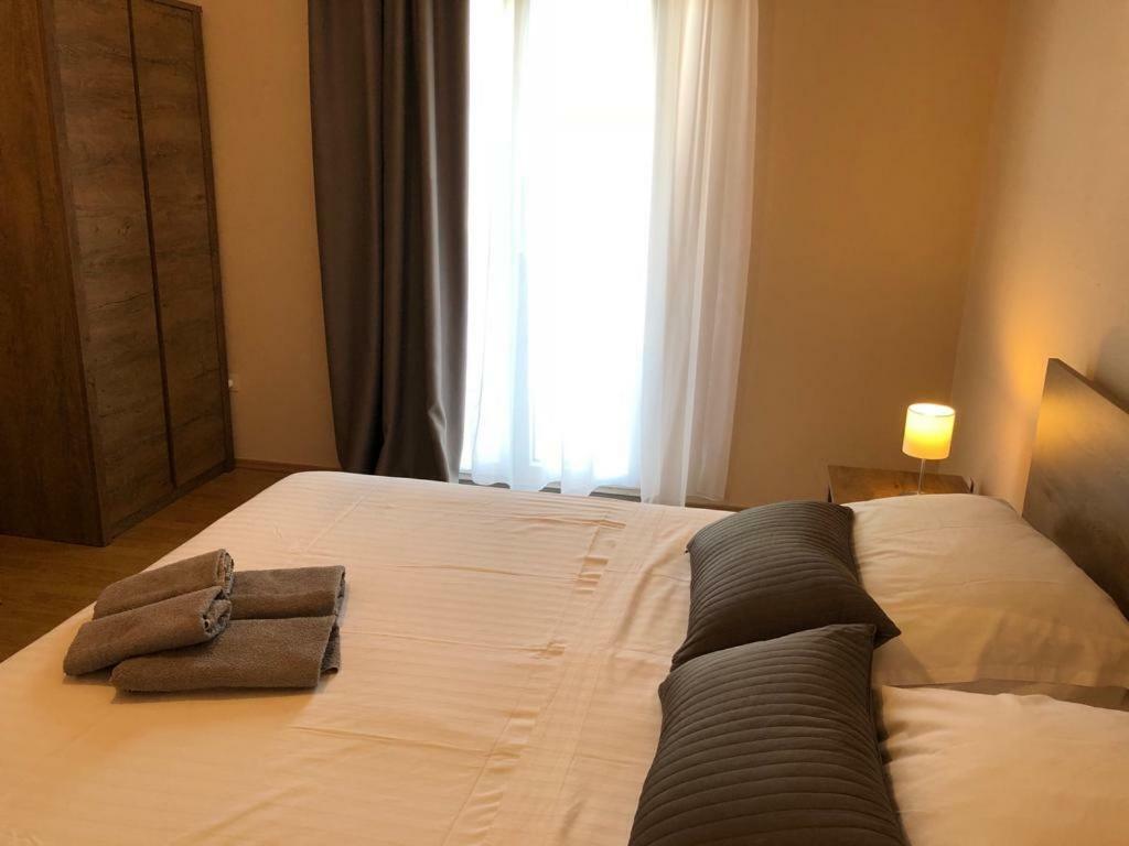 Bed & Breakfast Kurtic Supetar Bagian luar foto