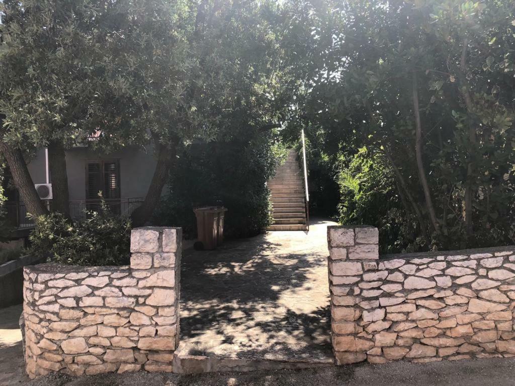 Bed & Breakfast Kurtic Supetar Bagian luar foto